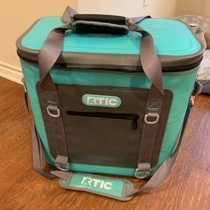 seafoam green rtic beach bag
